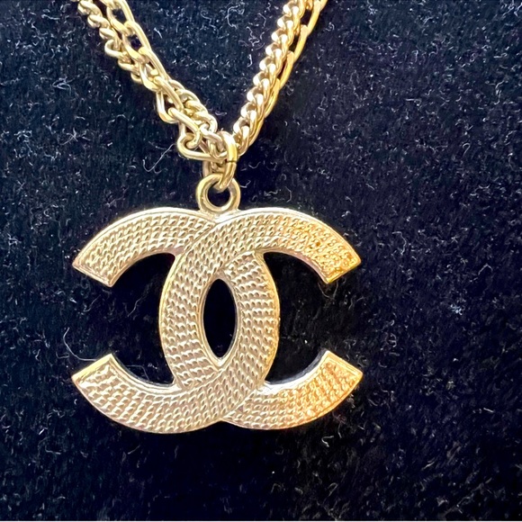 🔥Authentic Chanel Necklace 24k plated double chain with COA - Picture 3 of 10